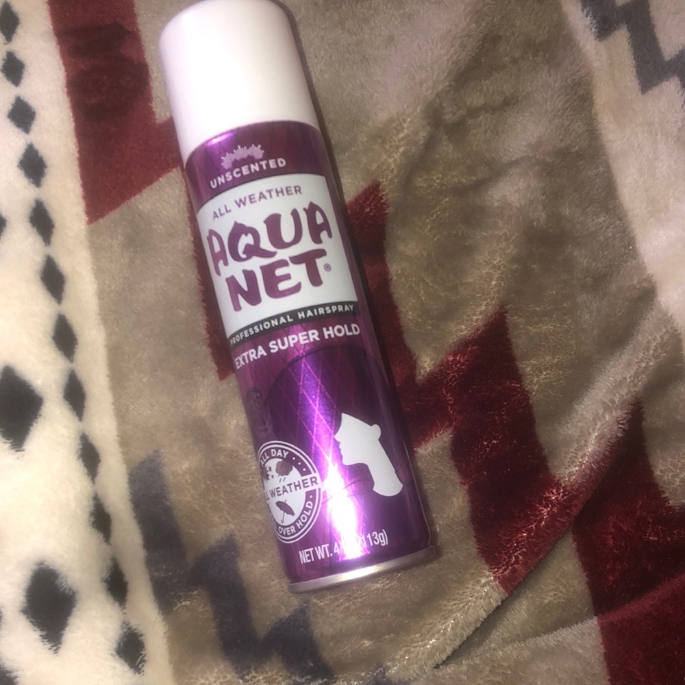 Aqua net hairspray